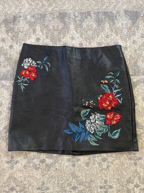 Guess Embroidered Black Pleather Mini Skirt - 4